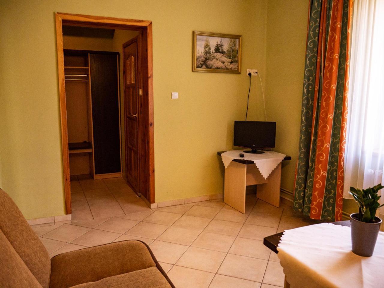 Nocleg ze śniadaniem Ani Konferencje Imprezy Wypoczynek 3*