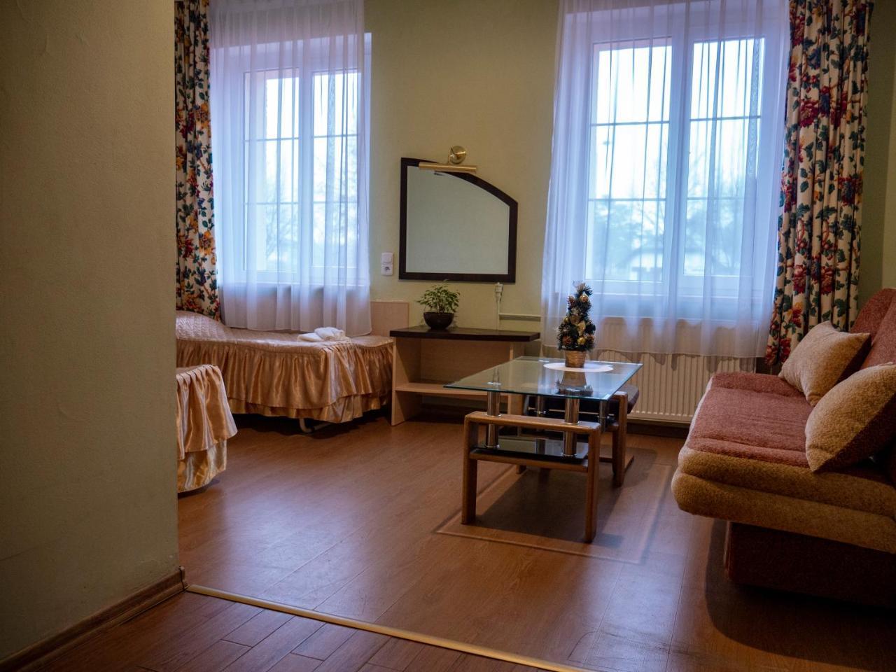 Ani Konferencje Imprezy Wypoczynek Nocleg ze śniadaniem 3*