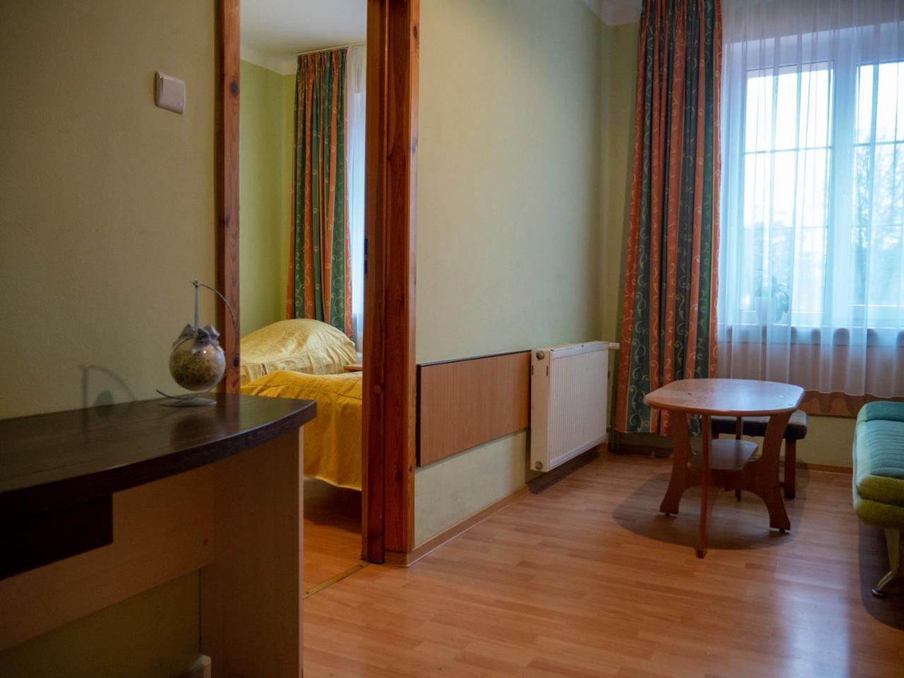 Nocleg ze śniadaniem Ani Konferencje Imprezy Wypoczynek 3*